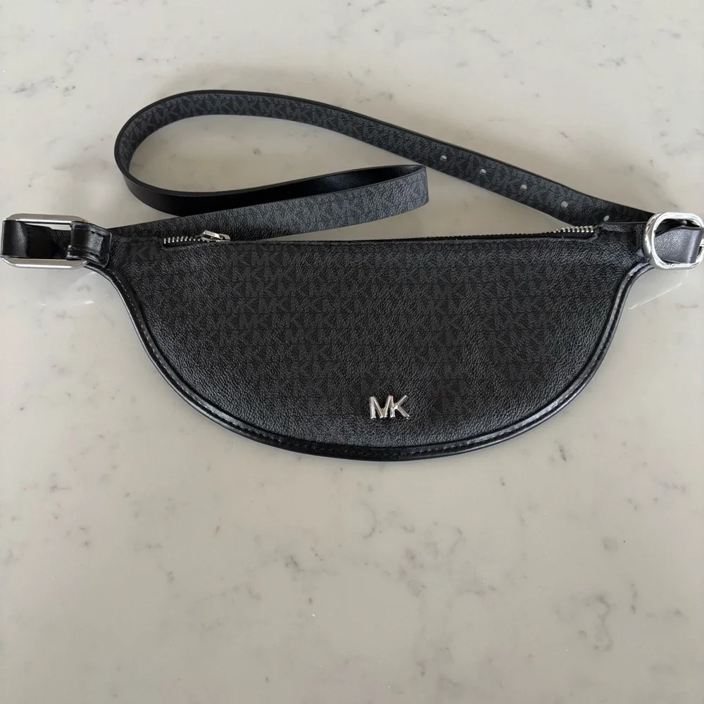 Michael Kors Reversible Crossbody‎ Bag